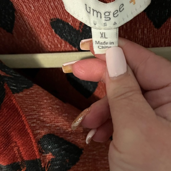 Umgee Red and Black Heart Blouse - Picture 3 of 3